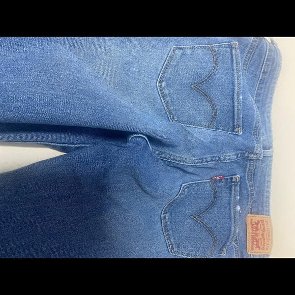 Size 28 Levi’s 711 Skinny Jeans - Picture 3 of 7